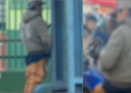 FAMÍLIA ALEGA TRANSTORNO MENTAL E APRESENTA JOVEM FLAGRADO SE MASTURBANDO À POLÍCIA EM PONTA PORÃ