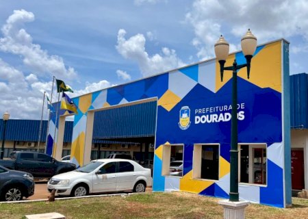 PREFEITURA DE DOURADOS ANTECIPA SALÁRIOS DE 9.446 SERVIDORES E DINHEIRO JÁ ESTÁ NA CONTA