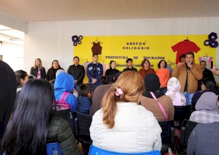 PREFEITURA DE DOURADOS ENCERRA BRECHÓ SOLIDÁRIO COM A DISTRIBUIÇÃO DE MAIS DE 12 MIL PEÇAS DE ROUPAS