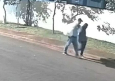 CASAL INVADE CONDOMÍNIO E FAZ LIMPA EM APARTAMENTO EM PONTA PORÃ