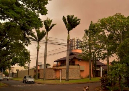 DOURADOS ENTRA EM ALERTA DE VENDAVAL COM VENTOS PODENDO ATINGIR 60KM/H NESTA SEXTA-FEIRA