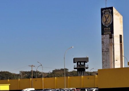 DRONE LANÇA PACOTE DE HAXIXE NA PENITENCIÁRIA ESTADUAL DE DOURADOS