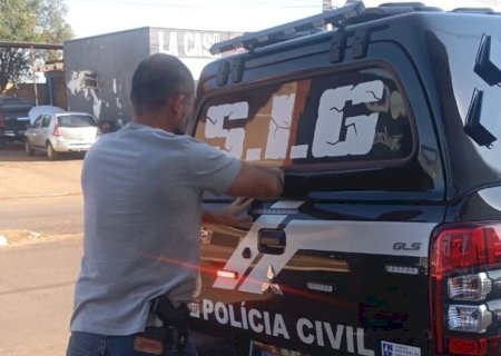 HOMEM É PRESO APÓS DESCUMPRIR MEDIDAS PROTETIVAS E SURPREENDER EX EM TERRENO BALDIO