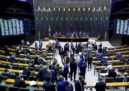 CÂMARA DOS DEPUTADOS E ASSEMBLEIA TERÃO RENOVAÇÃO DE 40%, DIZ PESQUISA