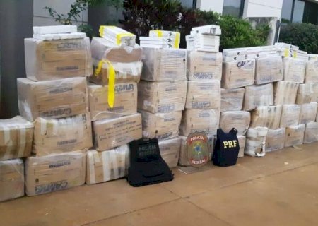 MOTORISTA É PRESO TENTANDO LEVAR MACONHA EM CAMINHÃO FURGÃO ATÉ SP