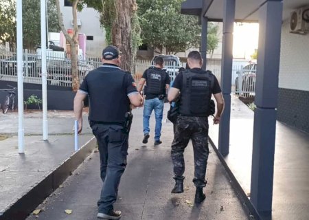 POLÍCIA CUMPRE MANDADOS EM DOURADOS CONTRA GRUPO QUE INVADIU CONTAS BANCÁRIAS NO RS
