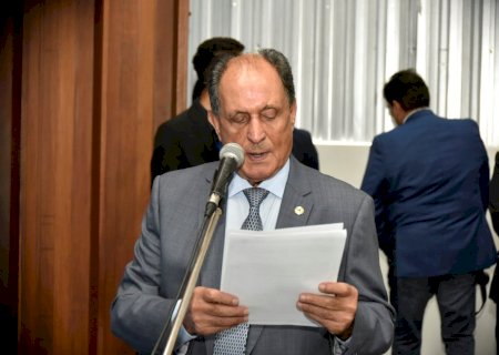 ZÉ TEIXEIRA SOLICITA RECURSOS PARA MELHORIA EM ESCOLA DE DOURADOS