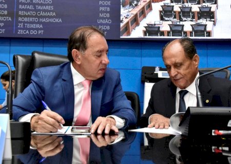 ZÉ TEIXEIRA APRESENTA PEC PARA ALTERAR DATA DA POSSE DE GOVERNADOR