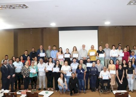 PREFEITURA DE DOURADOS REÚNE PARCEIROS PARA ENCERRAR CAMPANHA DO AGASALHO QUE ATENDEU 1.500 FAMÍLIAS