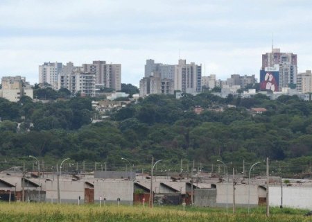 MISTÉRIO DO MAU CHEIRO VOLTA A CASTIGAR DOURADOS NOS FINAIS DE TARDE
