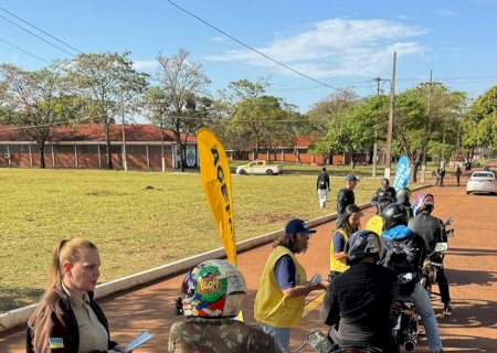 PREFEITURA DE DOURADOS REALIZA AÇÃO DA SEMANA NACIONAL DO TRÂNSITO NA 4ª BRIGADA DE CAVALARIA MECANIZADA