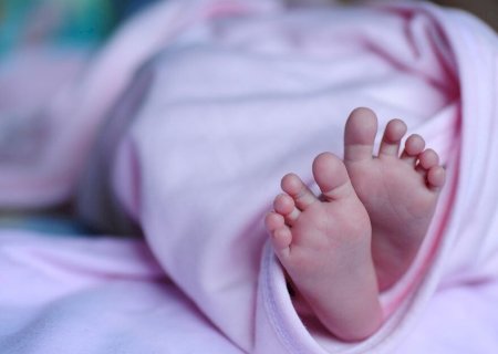 MORTE DE BEBÊ EXPÕE VIOLÊNCIA OBSTÉTRICA: 'OUVI DO MÉDICO QUE O DIABO LEVOU MINHA FILHA'