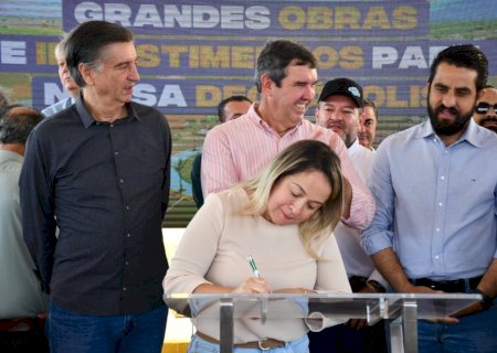 DEPUTADA DESTACA AVANÇOS E PARTICIPA DE ENTREGAS EM DEODÁPOLIS E GLÓRIA DE DOURADOS