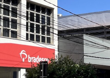 EM DOURADOS, APOSENTADA PROCESSA BRADESCO E PEDE SUSPENSÃO IMEDIATA DE DESCONTOS