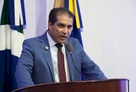 EDSON SOUZA COMEMORA APROVAÇÃO DO PROJETO QUE PREVÊ DEBATE SOBRE JOGOS NAS ESCOLAS