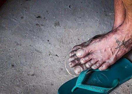 MORADOR DE RUA É 'DISCIPLINADO' POR USUÁRIOS APÓS COMETER FURTOS