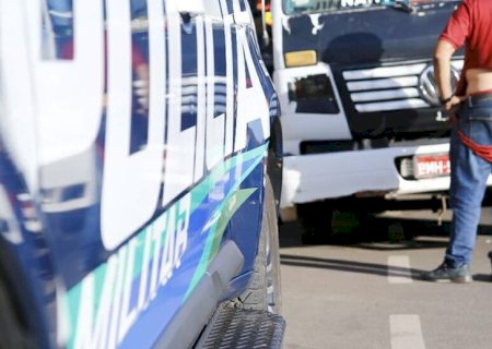 HOMEM É AGREDIDO POR NAMORADA APÓS FLAGRAR TRAIÇÃO