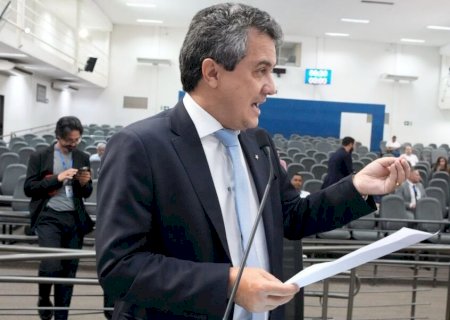 LANDMARK SAI EM DEFESA DE ADMINISTRATIVOS DA EDUCAÇÃO CONTRA PROJETO ‘PRESENTE DE GREGO’ DA PREFEITURA