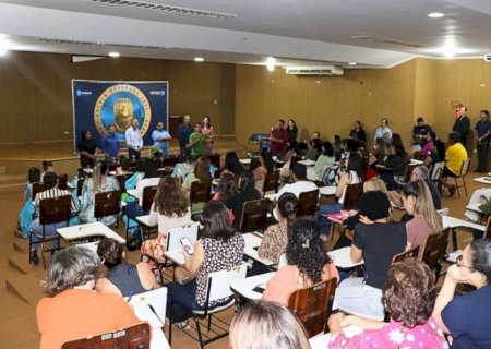 PREFEITURA LANÇA ‘ESCOLA DESTAQUE’ E MARÇAL AFIRMA QUE PROGRAMA É INCENTIVO À QUALIDADE DO ENSINO
