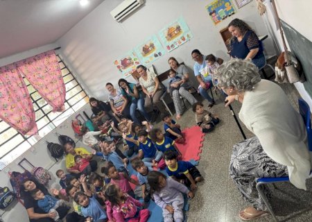 PREFEITURA INCENTIVA LEITURA E CRIATIVIDADE PARA CRIANÇAS DA REME EM PARCERIA COM O SESI