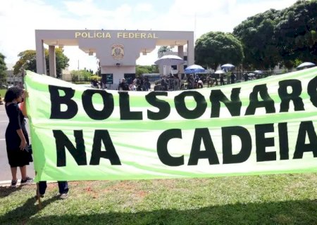 BOLSONARO FICARÁ EM CELA DA PF COM 12 M², FRIGOBAR E BANHEIRO PRIVADO