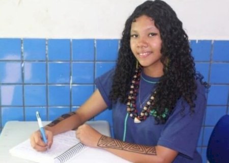 ALUNA INDÍGENA CONQUISTA BOLSA INTEGRAL E VAI REALIZAR SONHO
