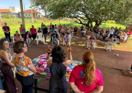 PREFEITURA DE DOURADOS REALIZA ENTREGA DE ABSORVENTES NA ALDEIA PANAMBIZINHO