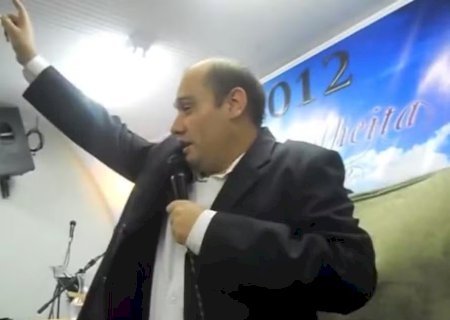 PASTOR QUE PROMETIA RECONSTRUIR SEIOS E ELIMINAR CICATRIZES É CONDENADO POR ESTELIONATO