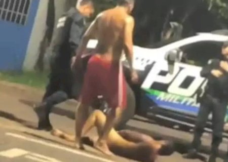 PEDREIRO É DETIDO APÓS MOSTRAR ÓRGÃO GENITAL PARA MENINAS NA RUA