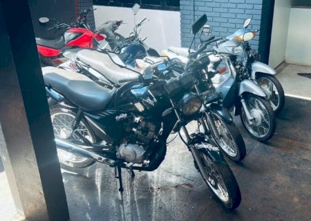 POLÍCIA MILITAR RECUPERA QUATRO MOTOCICLETAS FURTADAS EM GARAGEM DE DOURADOS