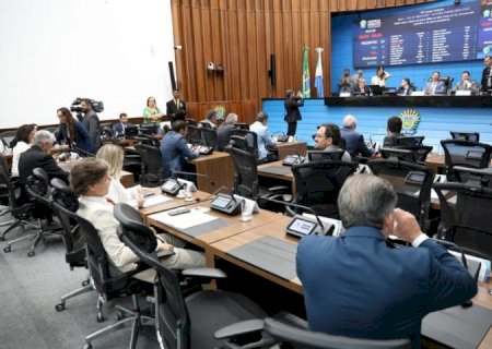 COM TRÊS SESSÕES NA SEMANA, DEPUTADOS ENCERRAM ATIVIDADES E RETOMAM SESSÕES EM FEVEREIRO