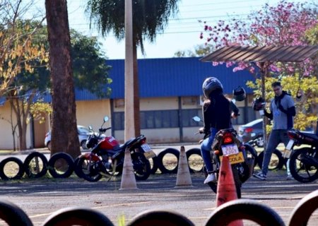 CONTRAN APROVA RESOLUÇÃO QUE RETIRA EXIGÊNCIA DE AUTOESCOLA PARA CNH