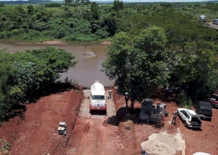 ZÉ TEIXEIRA SOLICITA CONSTRUÇÃO DE DESCEDOR DE BARCOS EM FÁTIMA DO SUL