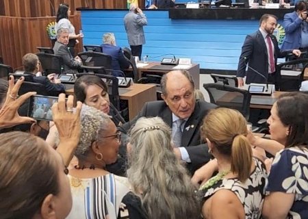 ZÉ TEIXEIRA ALERTA PARA FEMINICÍDIOS E REAFIRMA COMPROMISSO COM PROTEÇÃO DAS MULHERES