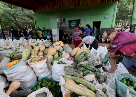 PREFEITURA DE DOURADOS ENTREGA MAIS 5 TONELADAS DE ALIMENTOS ÀS FAMÍLIAS DA RESERVA INDÍGENA