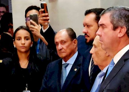 ZÉ TEIXEIRA ABRE ANO LEGISLATIVO E RENOVA COMPROMISSO COM MUNICIPALISMO