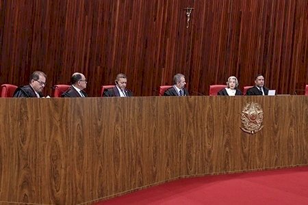 TSE NEGA LIMINARES EM AÇÕES SOBRE DESFILE DE ESCOLA DE SAMBA EM HOMENAGEM AO PRESIDENTE LULA