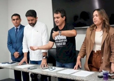 REUNIÃO AVANÇA EM PAUTAS DAS ASSISTENTES DE EDUCAÇÃO INFANTIL, MAS CATEGORIA MANTÉM ALERTA DE PARALISAÇÃO