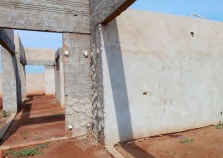 PREFEITURA DE DOURADOS CONTRATA EMPRESA PARA CONCLUIR TERCEIRO CEIM COM OBRA PARADA HÁ ANOS