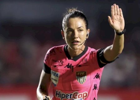 APÓS POLÊMICA, SUL-MATO-GROSSENSE DAIANE MUNIZ APITA PALMEIRAS X SÃO PAULO
