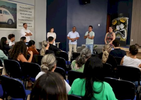 PREFEITURA REÚNE CERCA DE 200 AGENTES EDUCACIONAIS PARA FORTALECER A EDUCAÇÃO INFANTIL