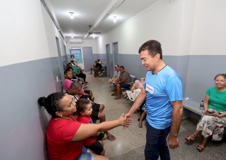 PREFEITO FAZ VISTORIA SURPRESA EM UBS DO PARQUE DO LAGO II, OUVE A POPULAÇÃO E ANUNCIA FARMÁCIA