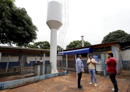 PREFEITURA ENTREGA CAIXA D’ÁGUA DA ESCOLA LOIDE BONFIM E PREFEITO DESTACA EDUCAÇÃO