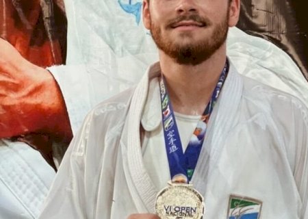 KARATÊ DE MS NO TOPO DO BRASIL: AOS 17, CARLOS ANDRIGHETTO VIRA FENÔMENO DO ESPORTE NO ESTADO