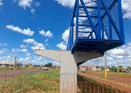 PASSARELA NA MS-156 EM DOURADOS, COMEÇA A SER CONSTRUÍDA E ATENDE ANTIGA REIVINDICAÇÃO NO GRANDE GUAICURUS