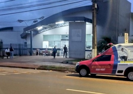 MANDATO EM MOVIMENTO: ALEX CADEIRANTE REFORÇA SAÚDE E AMBULÂNCIA DO VEREADOR JÁ ATENDEU QUASE 500 PACIENTES ESTE ANO EM DOURADOS
