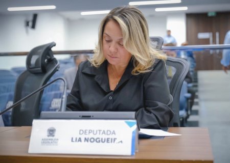 PROJETO DE LIA NOGUEIRA GARANTE PRIORIDADE ESCOLAR A ÓRFÃOS DO FEMINICÍDIO