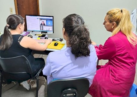 PREFEITURA CAPACITA PROFISSIONAIS DE SAÚDE PARA INÍCIO DA VACINAÇÃO CONTRA CHIKUNGUNYA