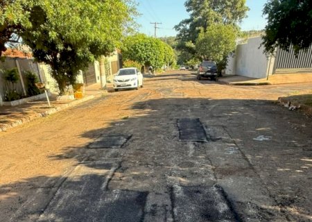 APÓS INDICAÇÃO DE LANDMARK, SISEP REALIZA OPERAÇÃO TAPA-BURACOS NO OTÁVIO PÉCORA