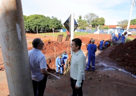 PREFEITURA AVANÇA NA EULÁLIA PIRES COM OBRAS PARA ACABAR COM ALAGAMENTOS